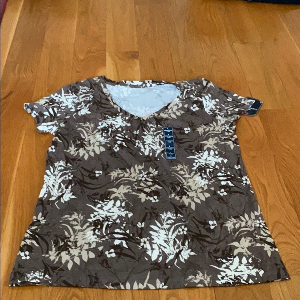 New Women’s Short Sleeve Shirt